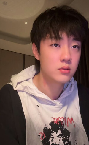 小九