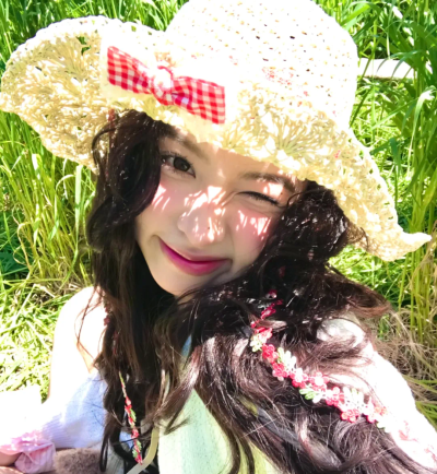 明媚女头