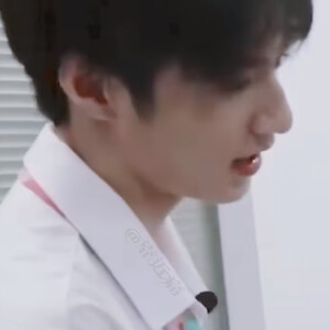 禁止小情小爱