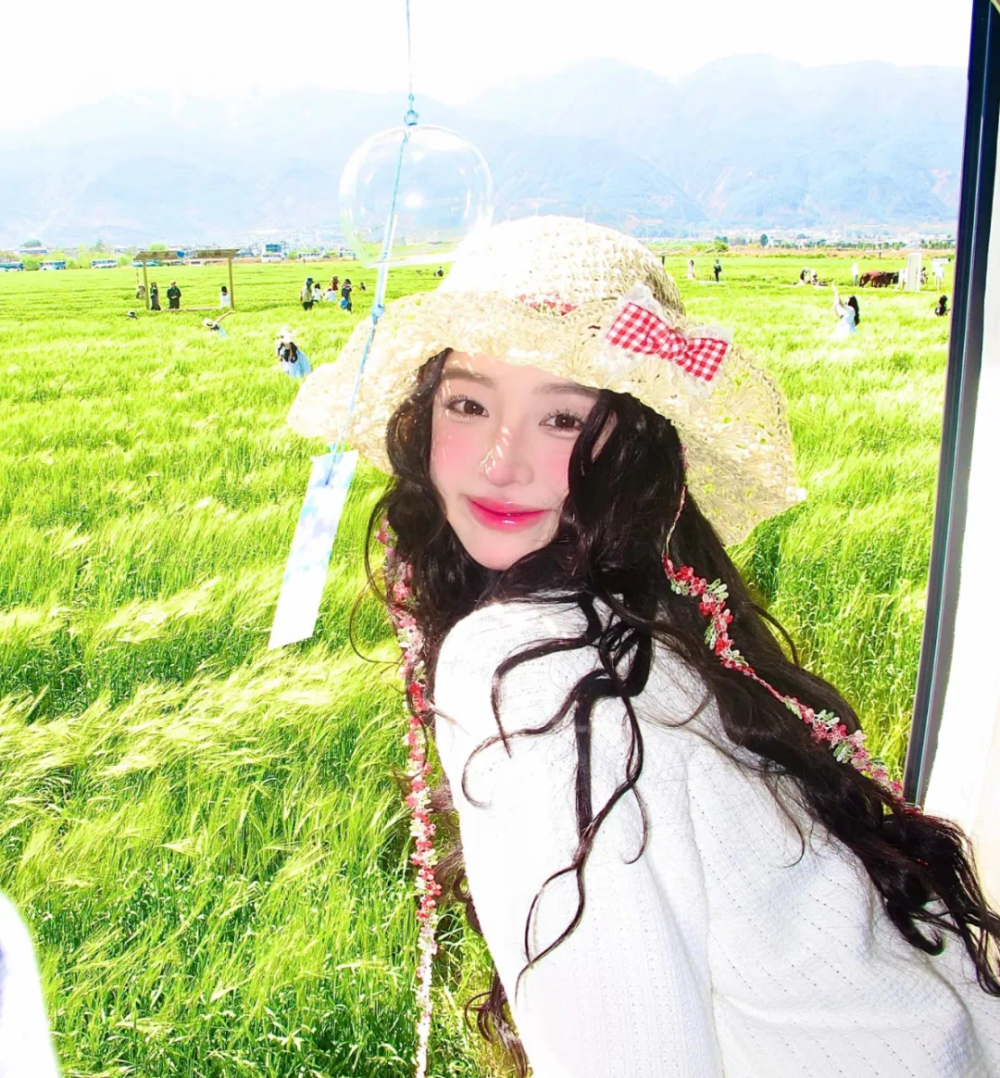 明媚女头