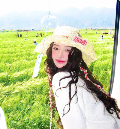明媚女头