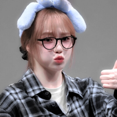 
열일곱 살 상처—《十七岁》*窗外的雨