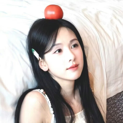 陈都灵头像