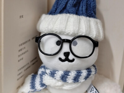 自嘲熊头像（微博：软糯鼻嘎）