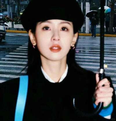 陈都灵头像