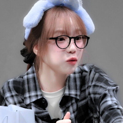 
열일곱 살 상처—《十七岁》*窗外的雨