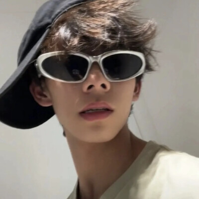 氛围男头 权威