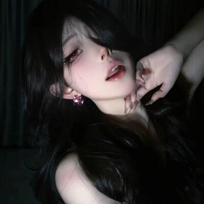 权威女头