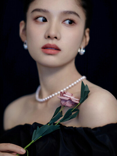 张婧仪