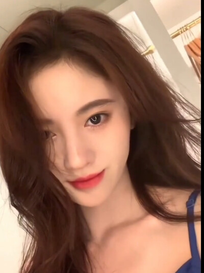 鞠婧祎