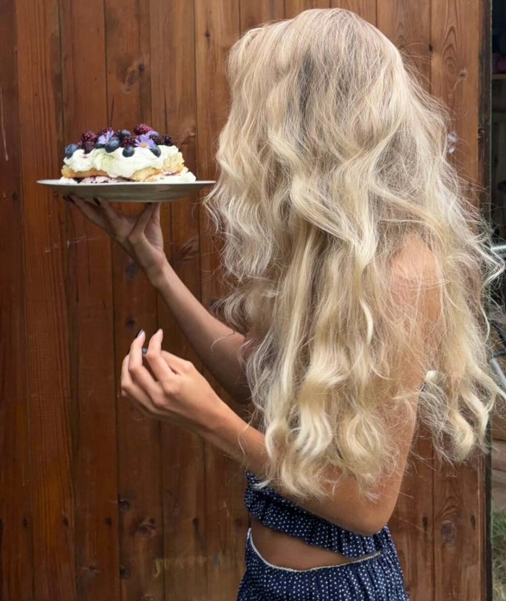 BY爱喝可乐的古娜小姐