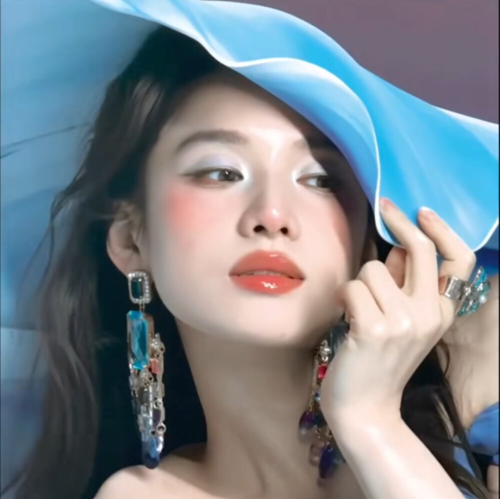 张婧仪