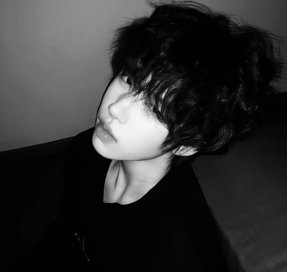 风格男头 拿图点赞关注