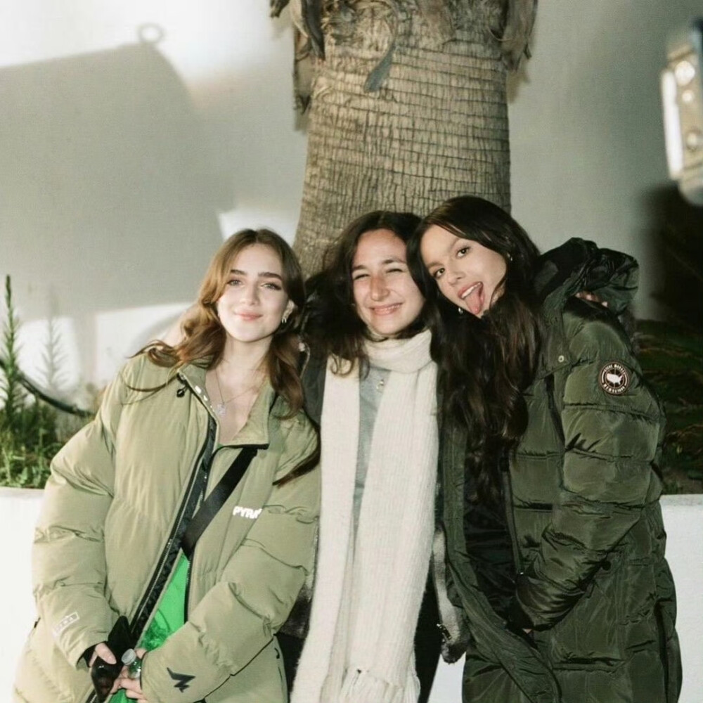 Olivia Rodrigo & Talia Ryder