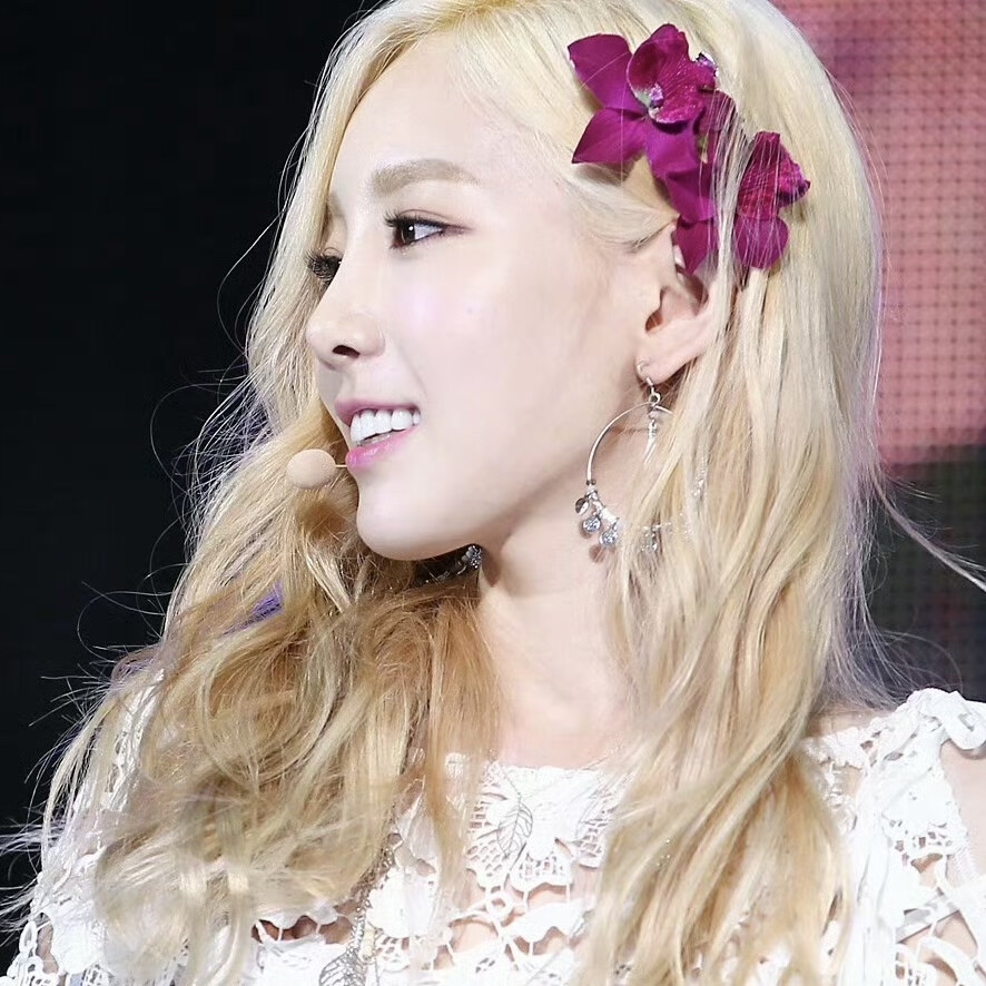 黑夜里孤单肆意扩散