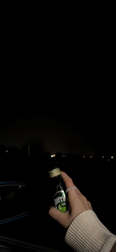 黑色系壁纸
