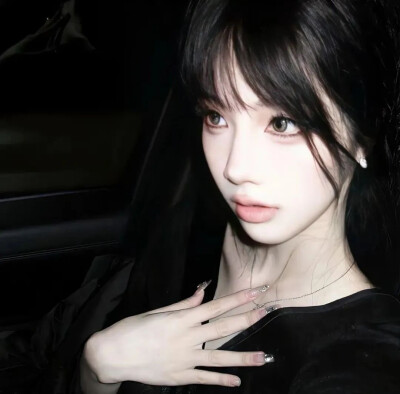 清冷权威女头