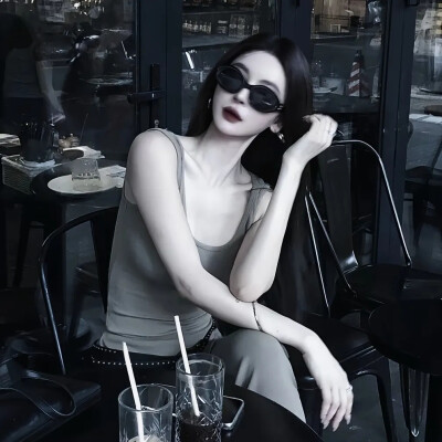女头