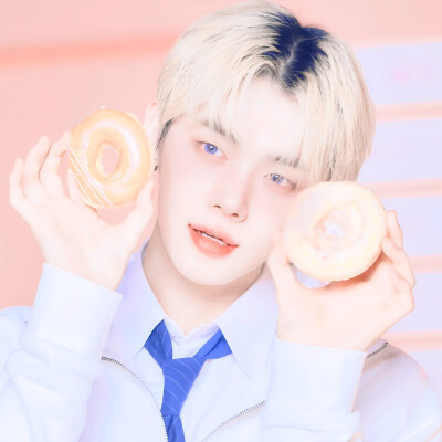  崔然竣Ranjun* “因为有你，我开始期待每个明天.”