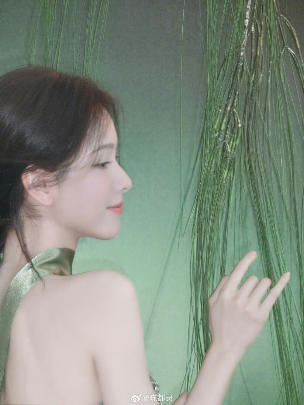 陈都灵