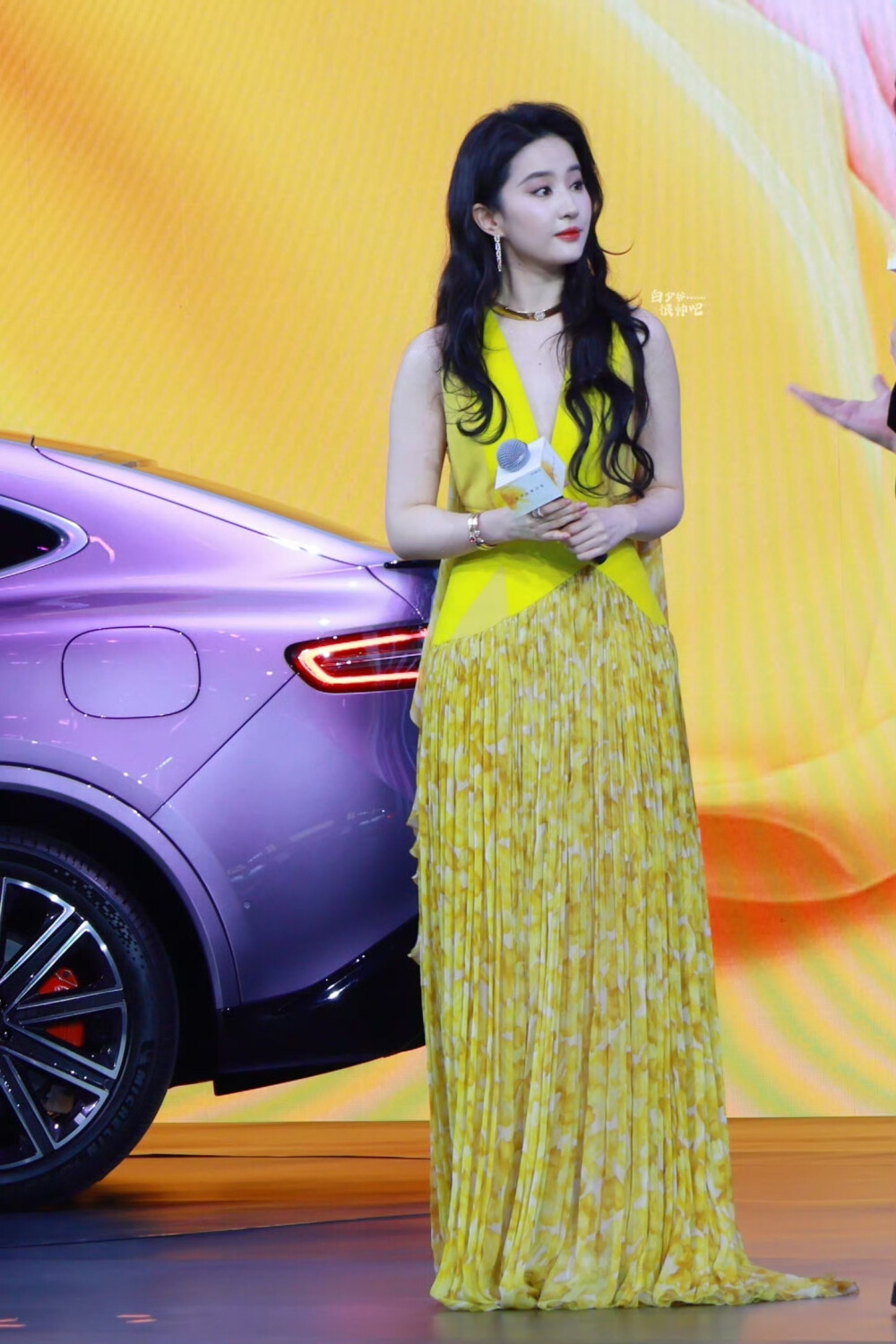 刘亦菲上海#智界品牌之夜#
刘亦菲华为鸿蒙智行智界品牌大使2025.4.17