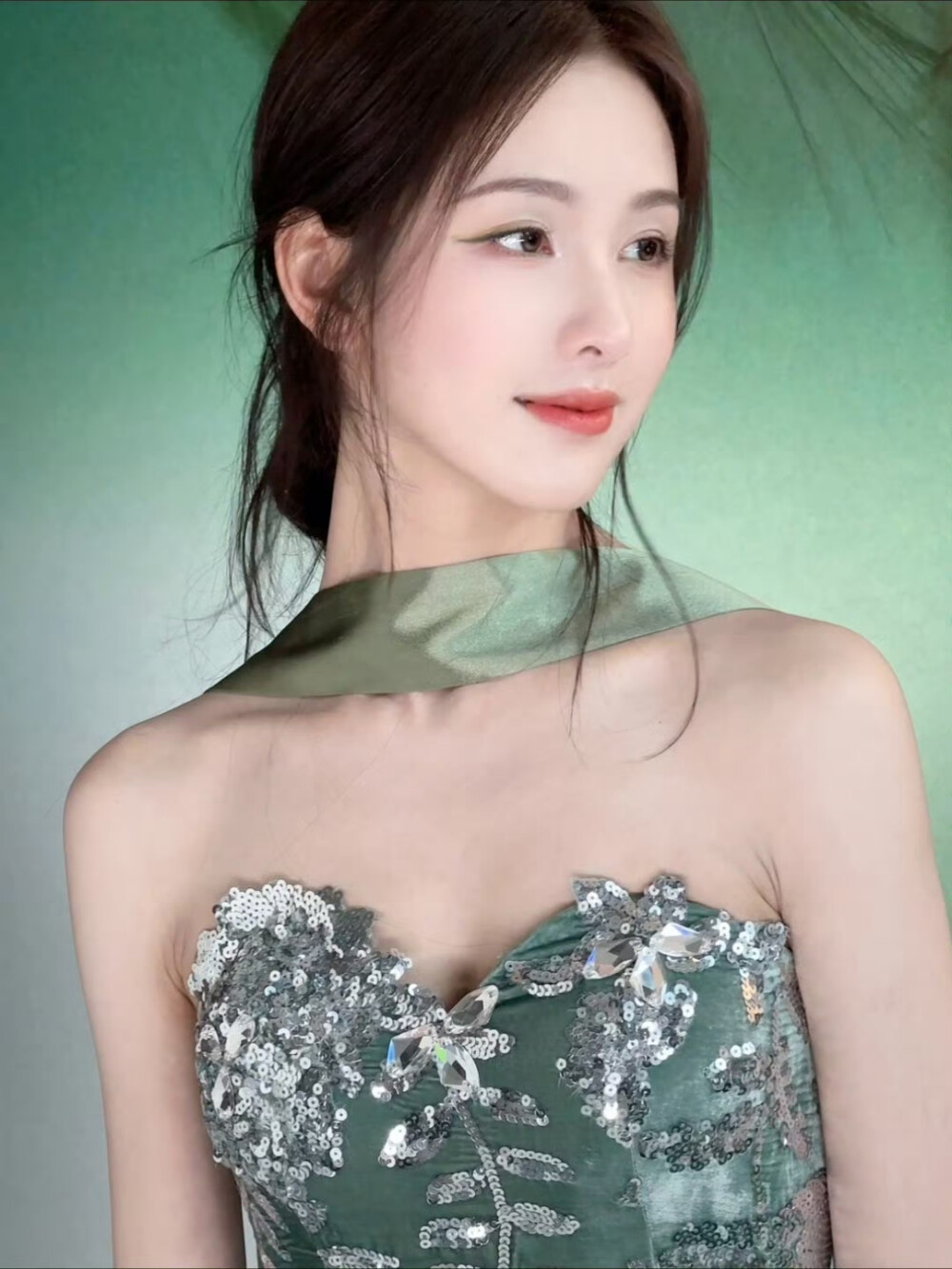 陈都灵