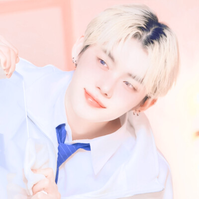  崔然竣Ranjun* “因为有你，我开始期待每个明天.”