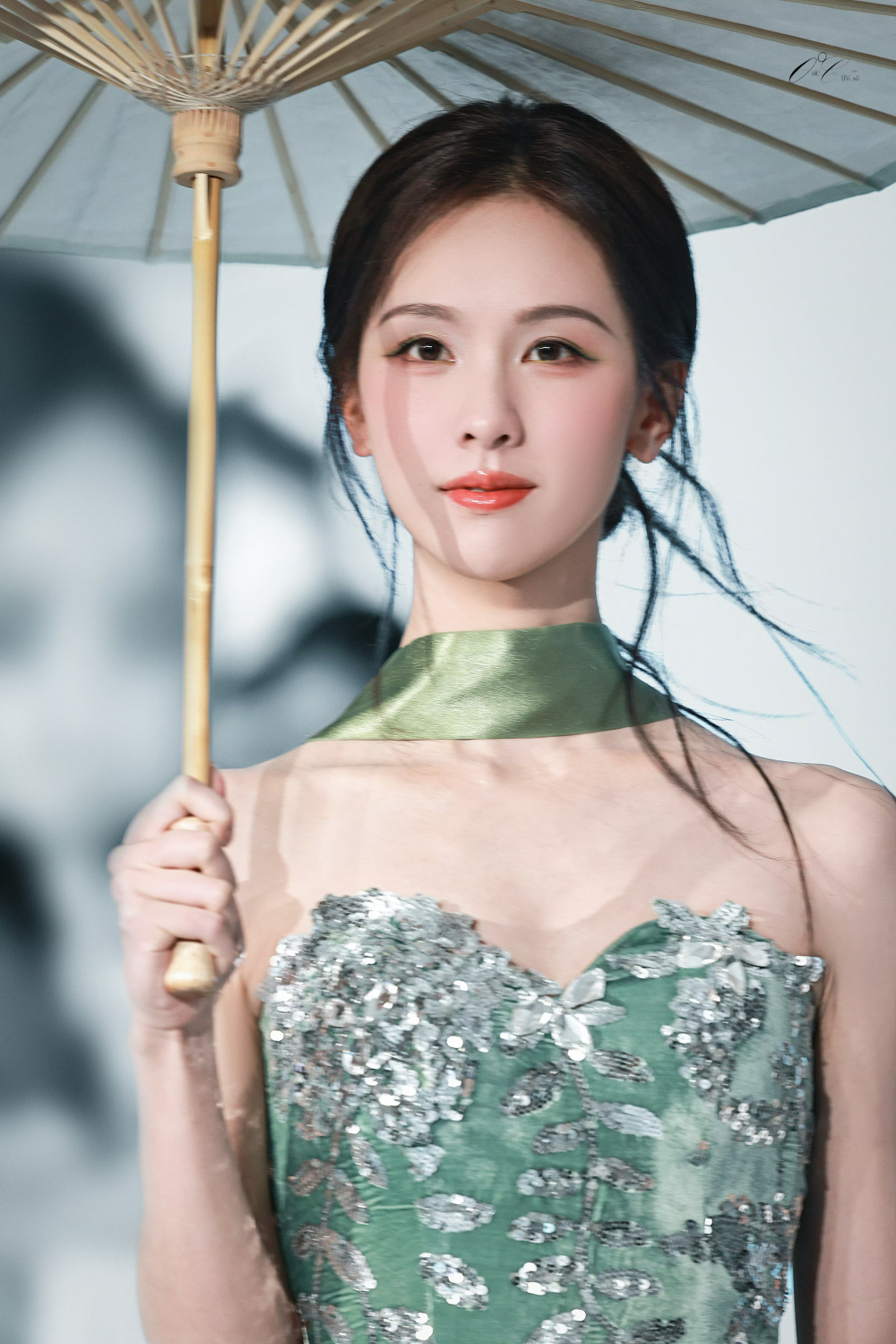 陈都灵