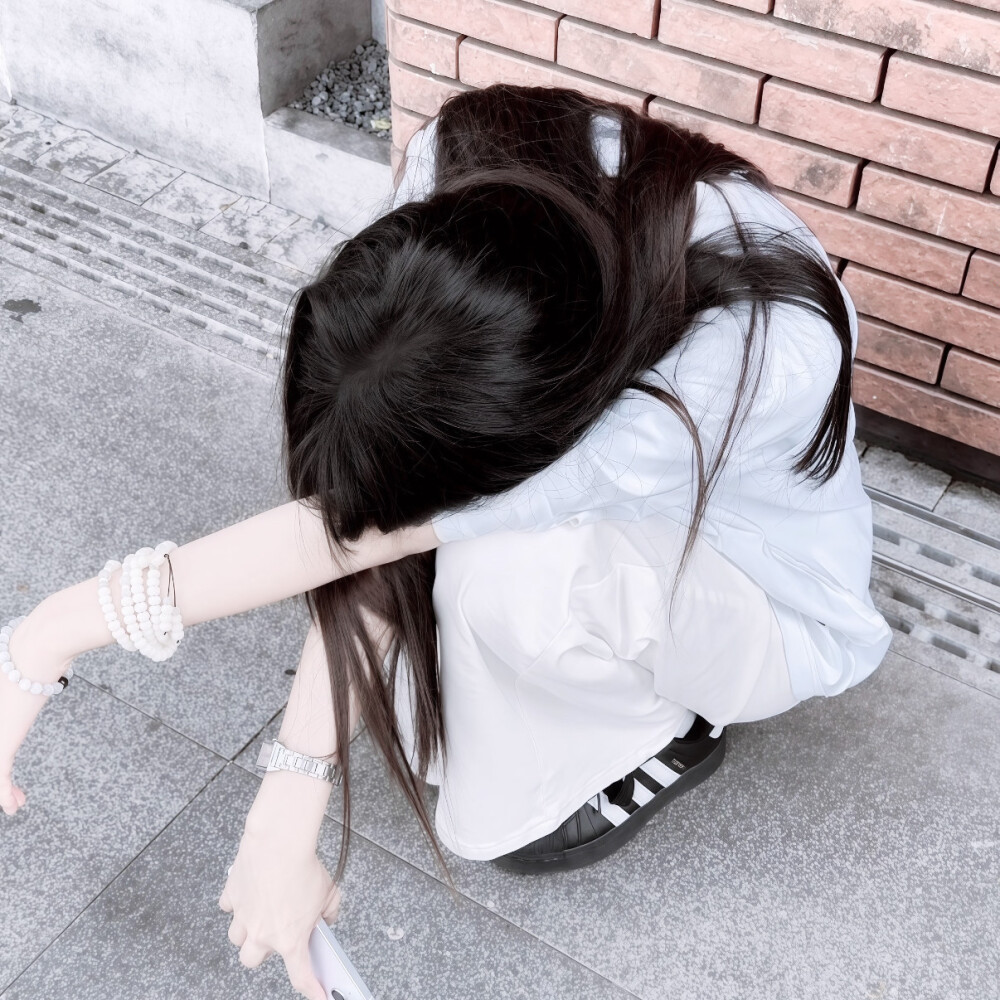 风格女头
二传头像注明出处