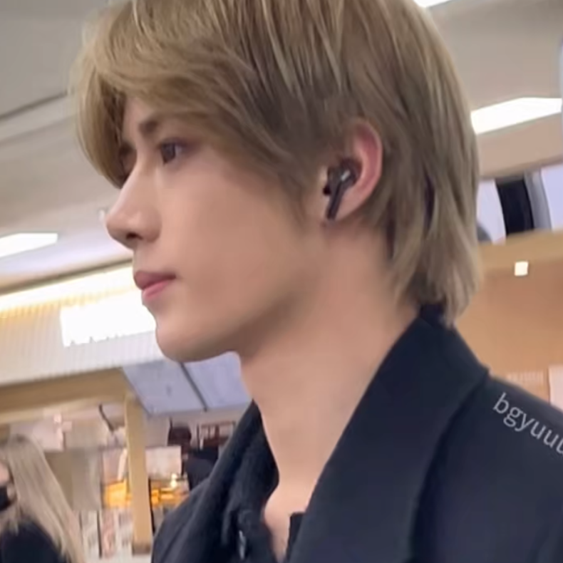 今天截的又是侧脸