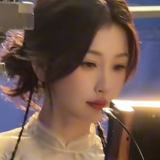 采花的小姑娘