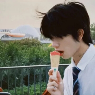 日系男生头像