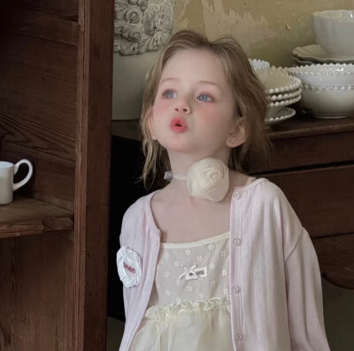 女生头像（侵删）