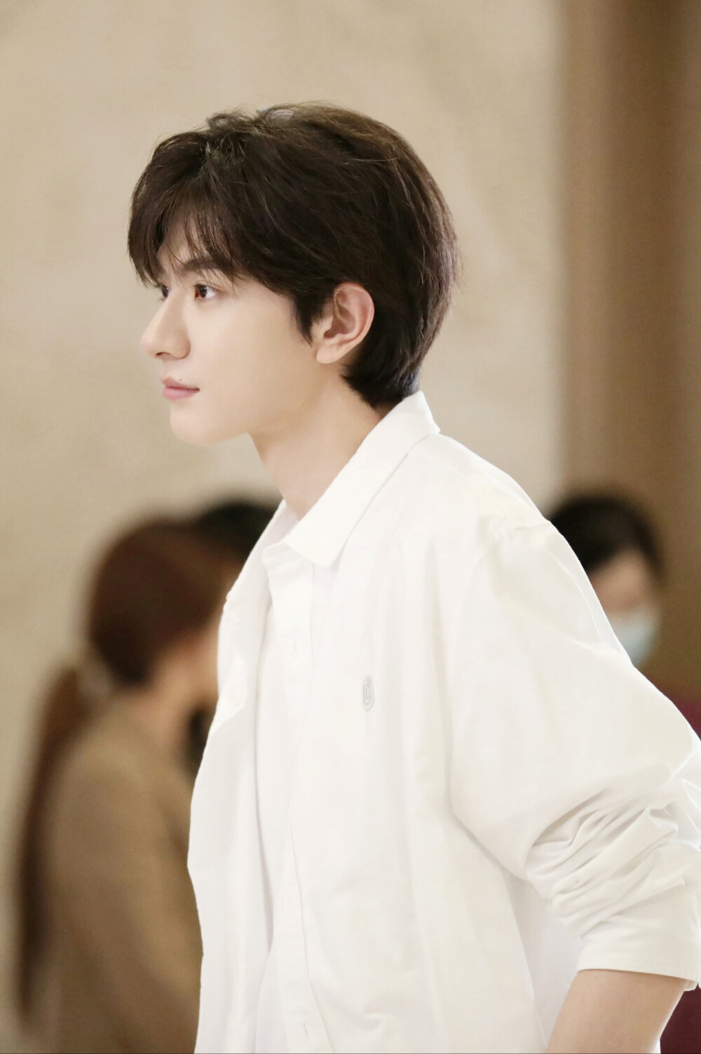 嘘，国王在冬眠 单崇