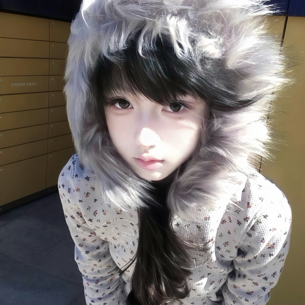 像百花撞了春风