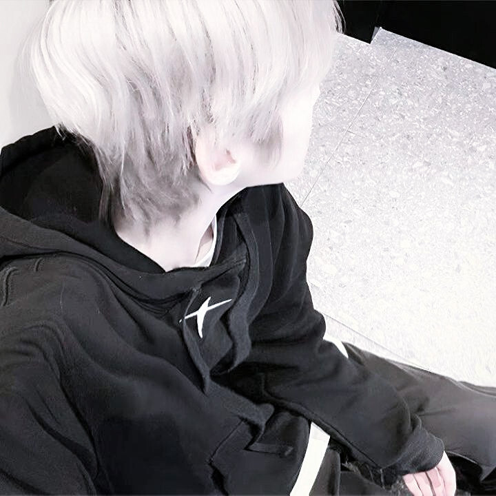 可能在你的剧本里 我只是个可有可无的存在