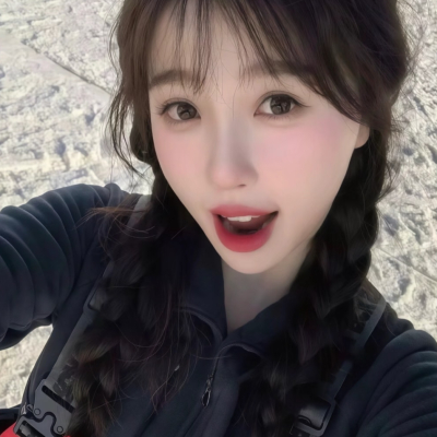 我们吱吱ᶻz ₍^_   ̫ _^₎
