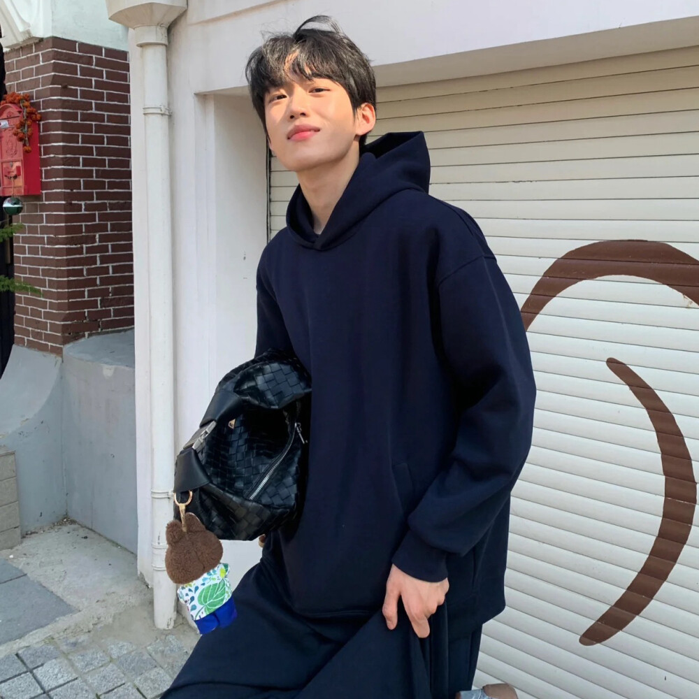 男
