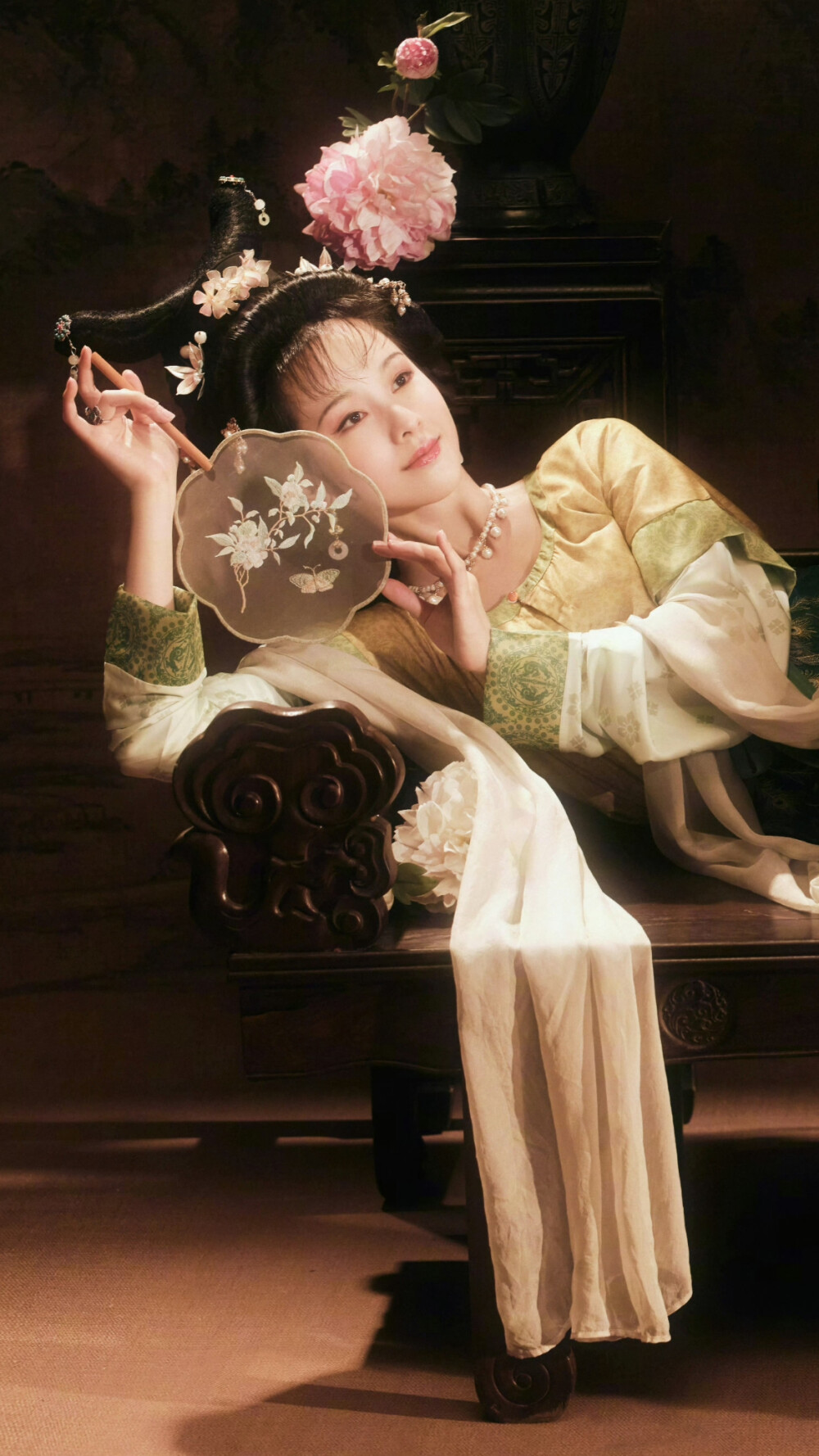 陈都灵