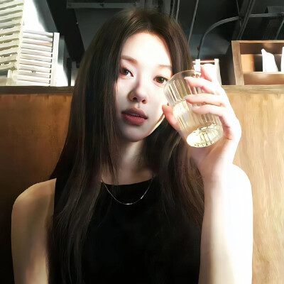 女头
✩°｡⋆✰⋆⁺₊⋆ †☾⋆