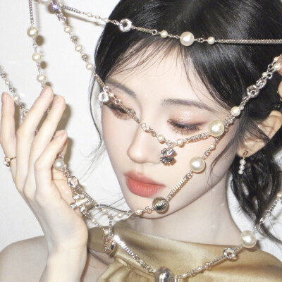 鞠婧祎