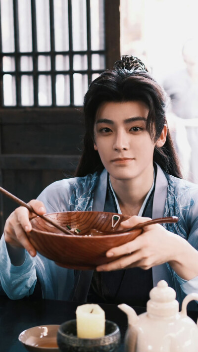 逍遥 红烨 侯明昊