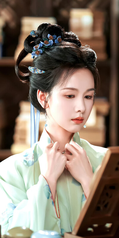 陈都灵