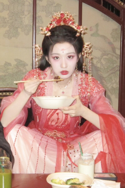 成何体统 庾晚音