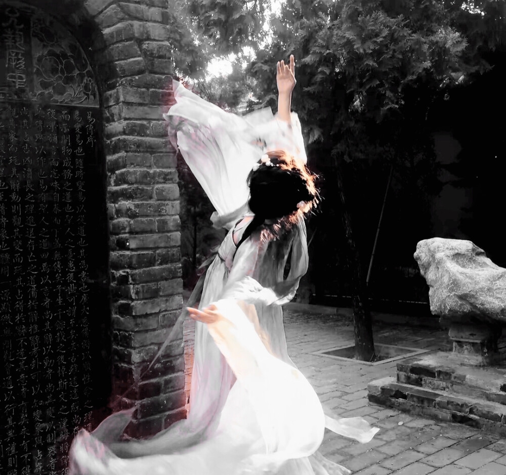 陈都灵