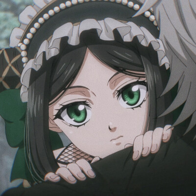 番剧：黑执事 -绿之魔女篇
角色：齐格琳德·沙利文
动漫女头Δ