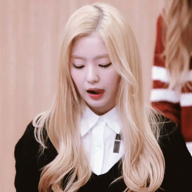 裴珠泫可二改站图已打底。标ThinkB
