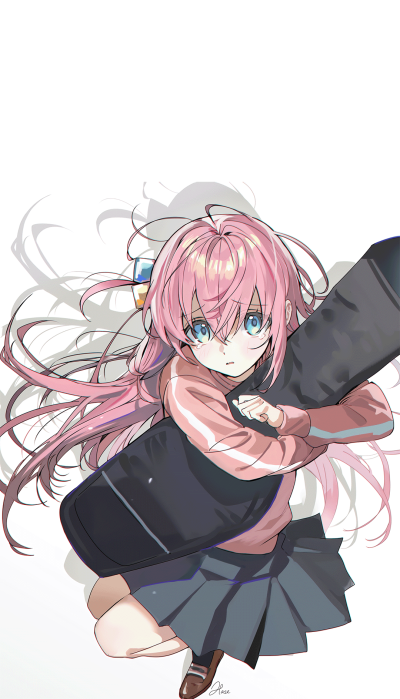《》