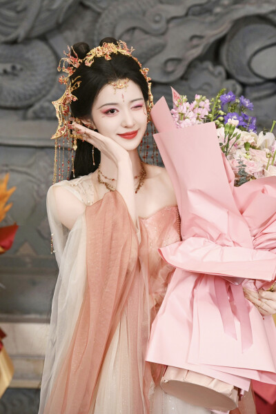 成何体统 庾晚音