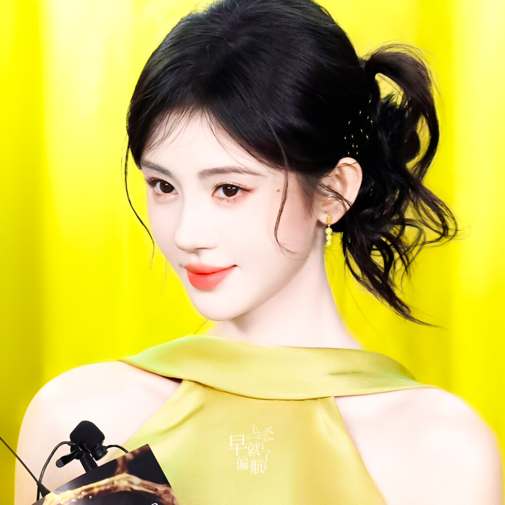 鞠婧祎